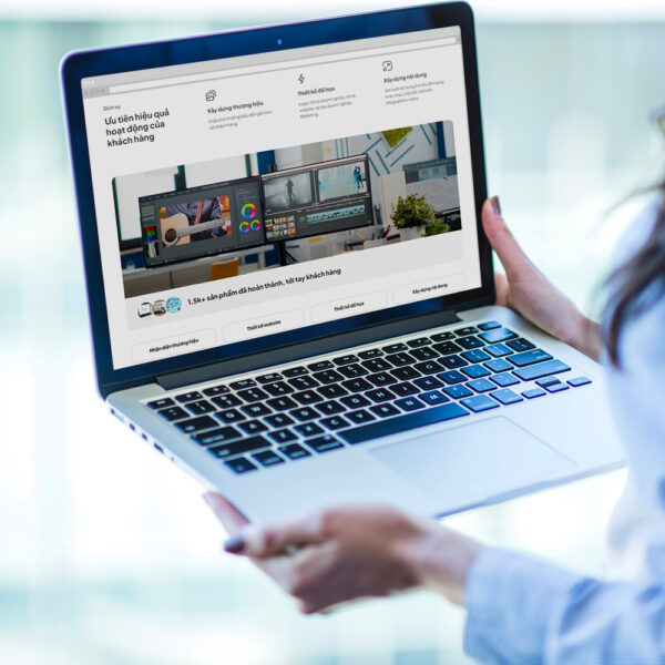 Thiết kế trang web với giao diện hiện đại