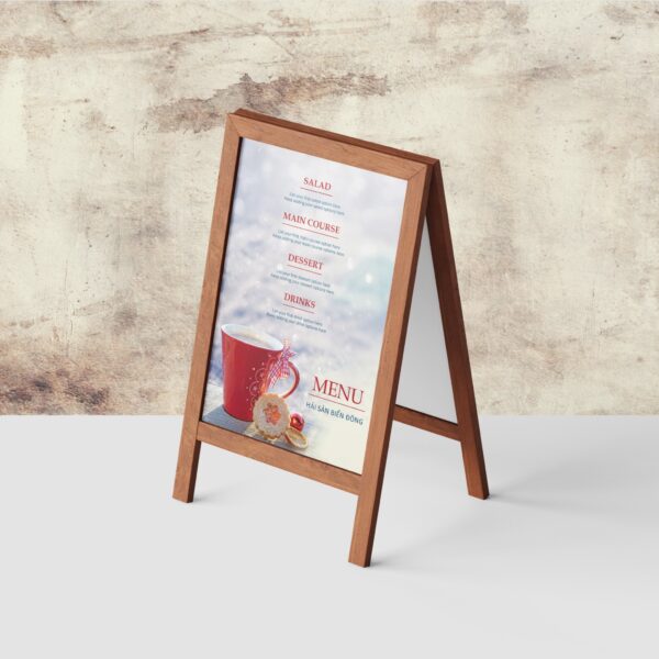 Thiết kế menu standee khung gỗ dựng bên ngoài nhà hàng