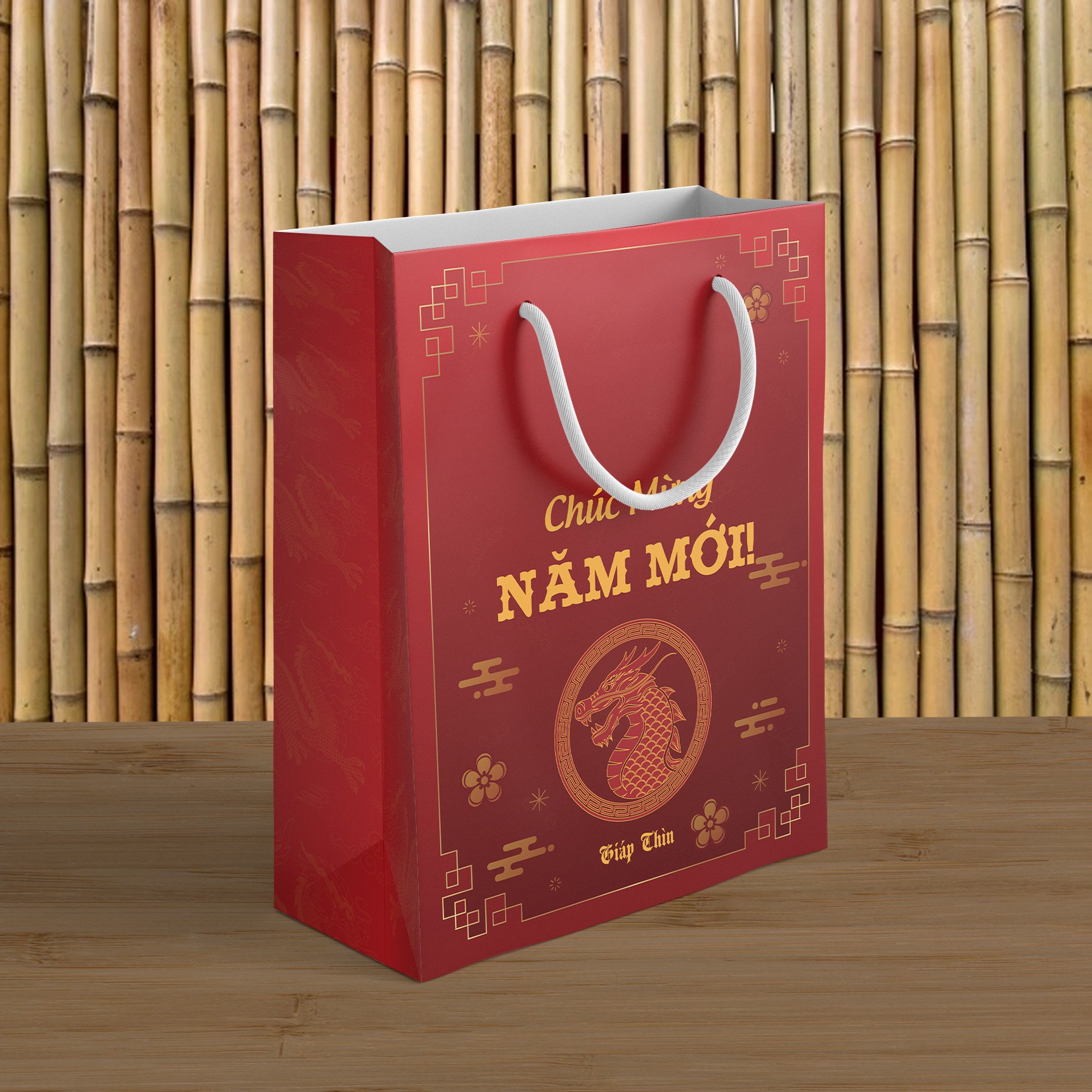 Thiết kế túi đựng quà tết màu đỏ với họa tiết vàng